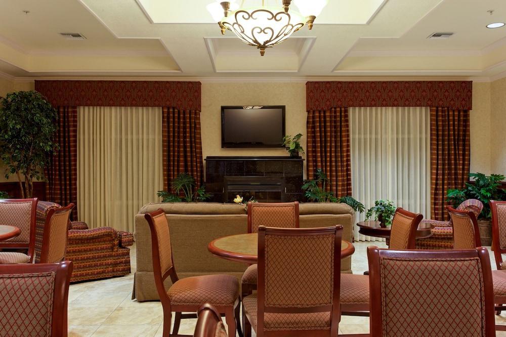 Holiday Inn Express & Suites San Antonio South Bagian luar foto