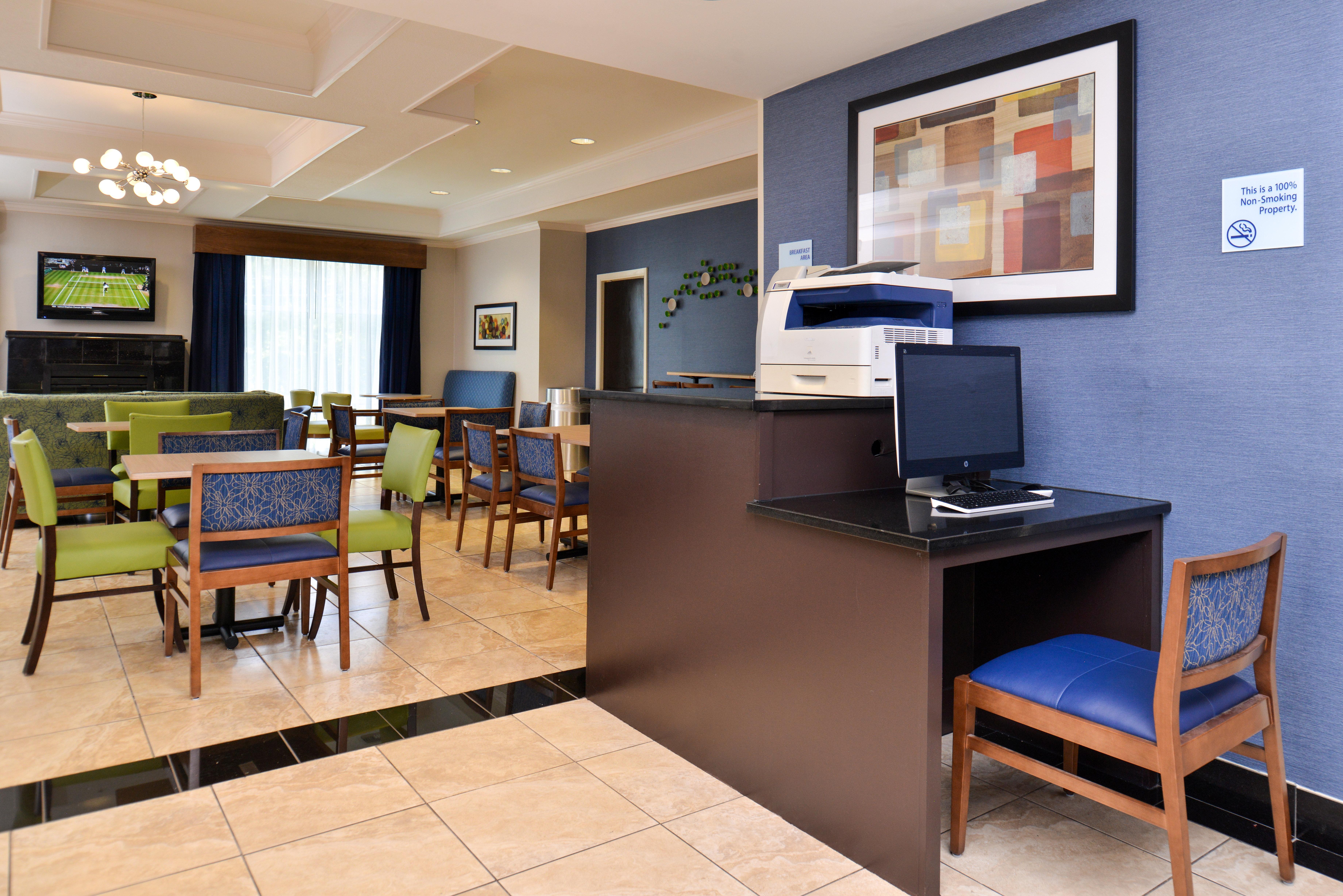 Holiday Inn Express & Suites San Antonio South Bagian luar foto