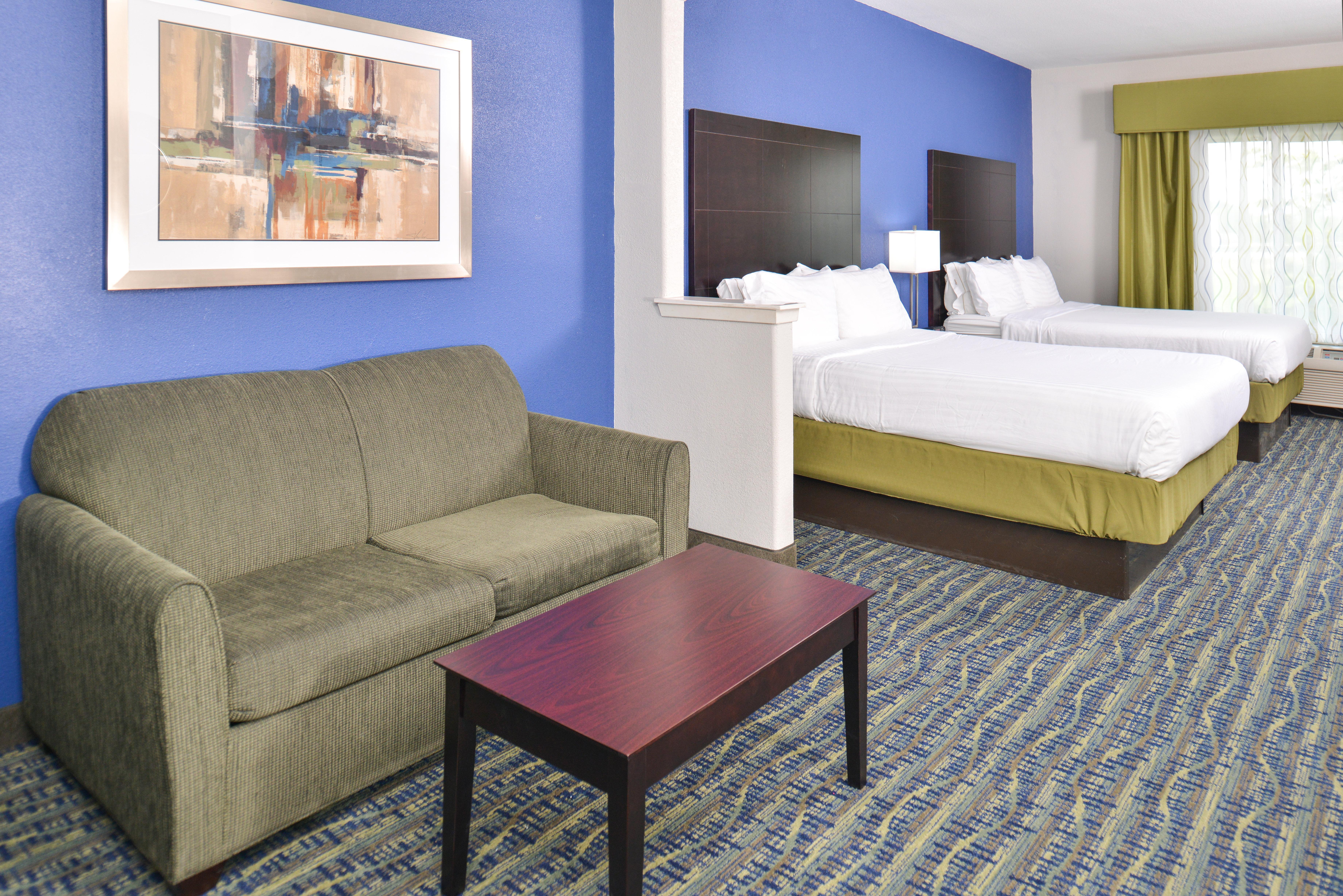 Holiday Inn Express & Suites San Antonio South Bagian luar foto