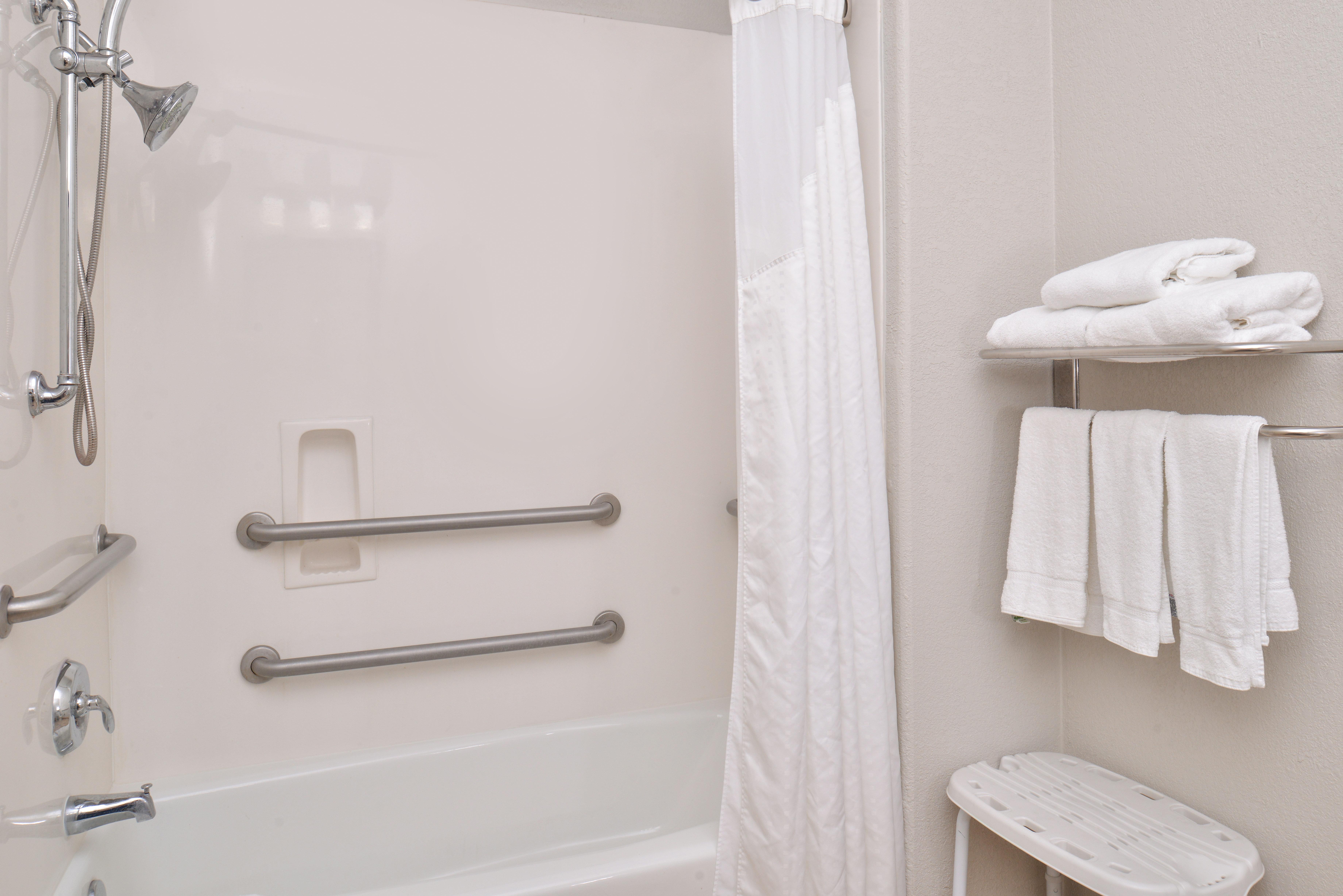 Holiday Inn Express & Suites San Antonio South Bagian luar foto