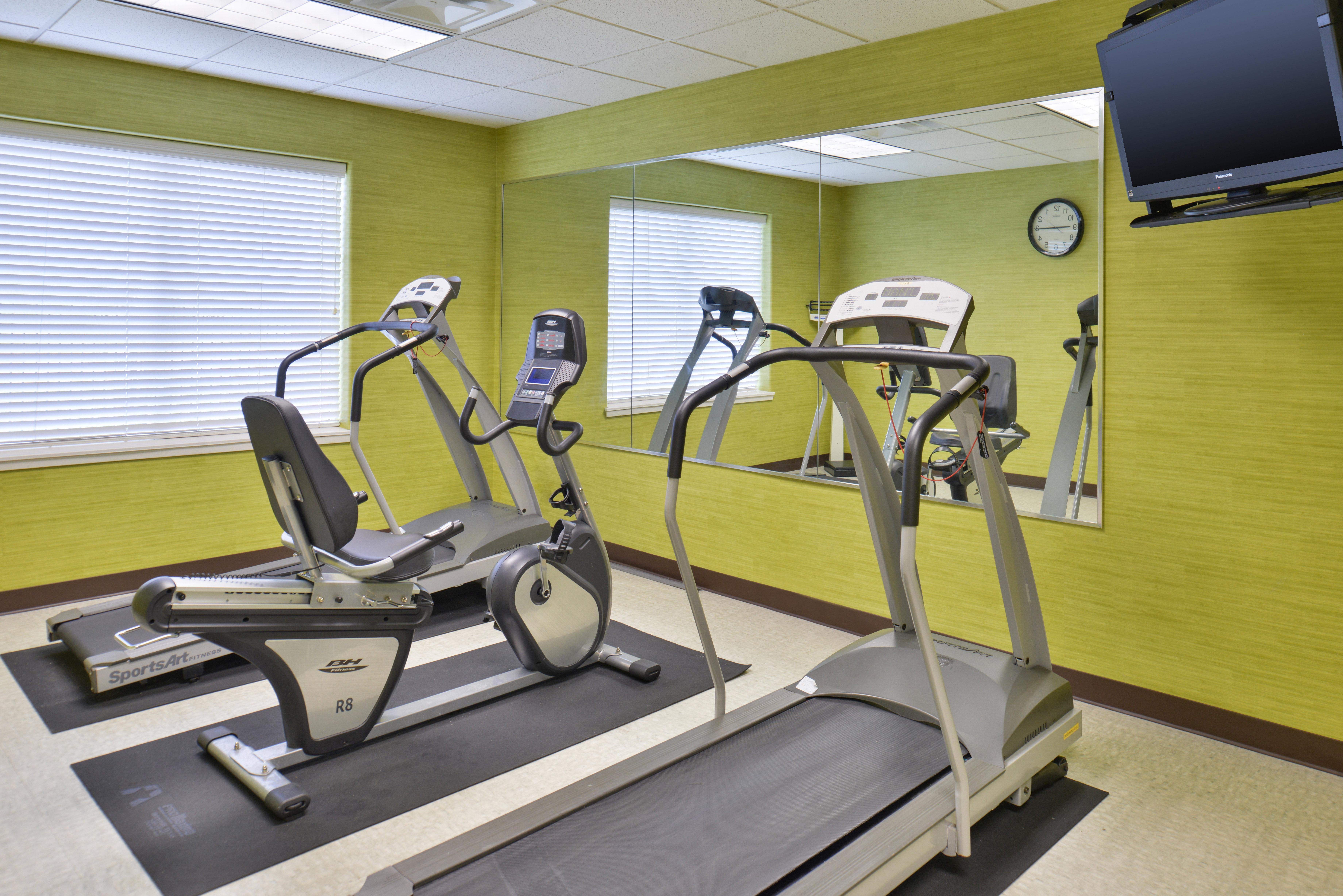 Holiday Inn Express & Suites San Antonio South Bagian luar foto