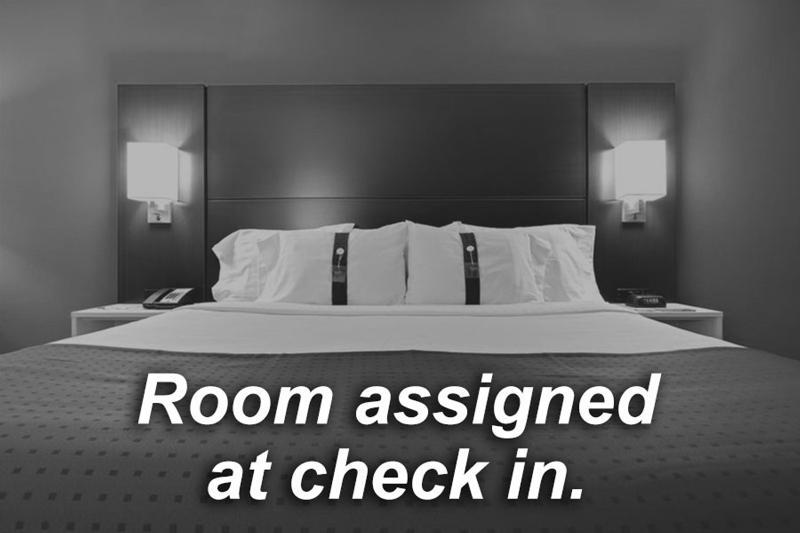 Holiday Inn Express & Suites San Antonio South Bagian luar foto